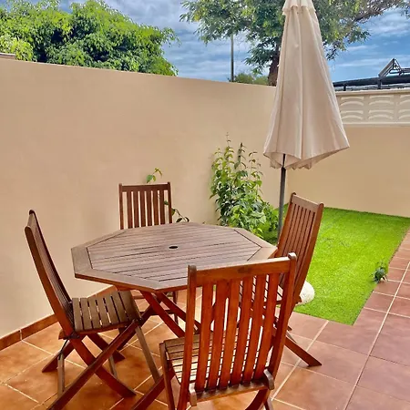 Morden House With Ocean View Pool, Air Con Hébergement de vacances
